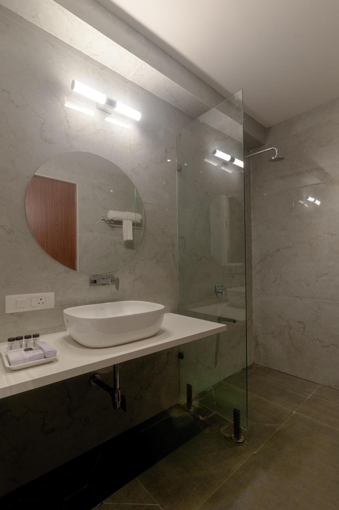 Vits Satyajeet Karad Hotel Kültér fotó