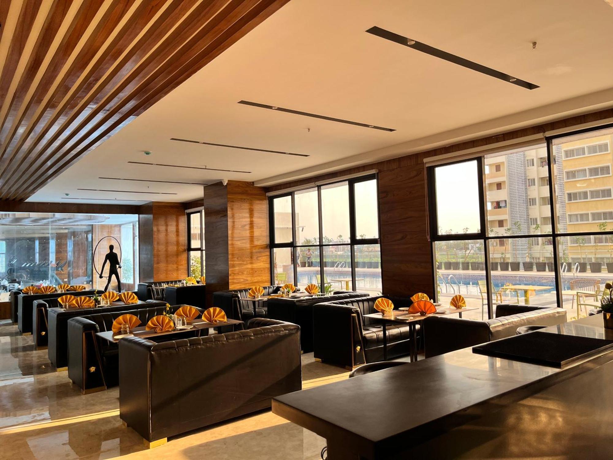 Vits Satyajeet Karad Hotel Kültér fotó